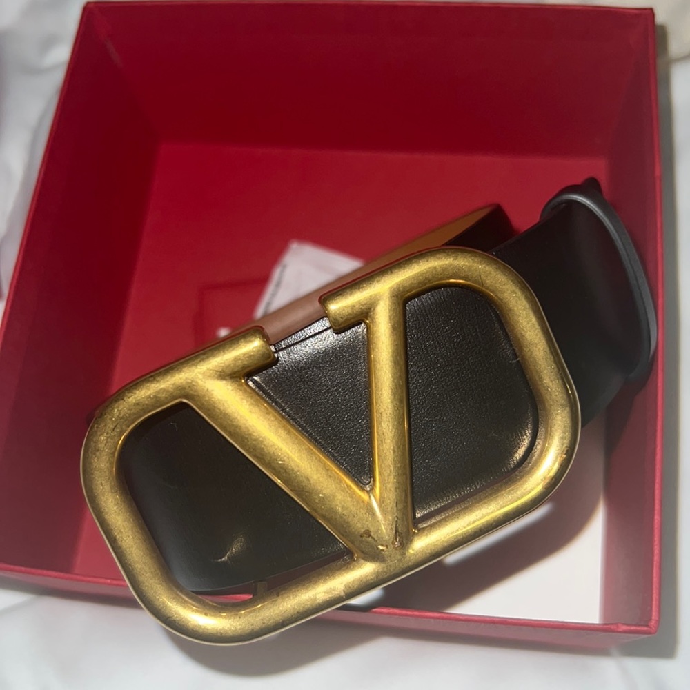Valentino Reversible  Belt *Worn once *